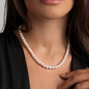 Collana con Perle di acqua dolce coltivate bianche  e Chiusura in Argento