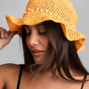 Cappellino Uncinetto con Perle bianche